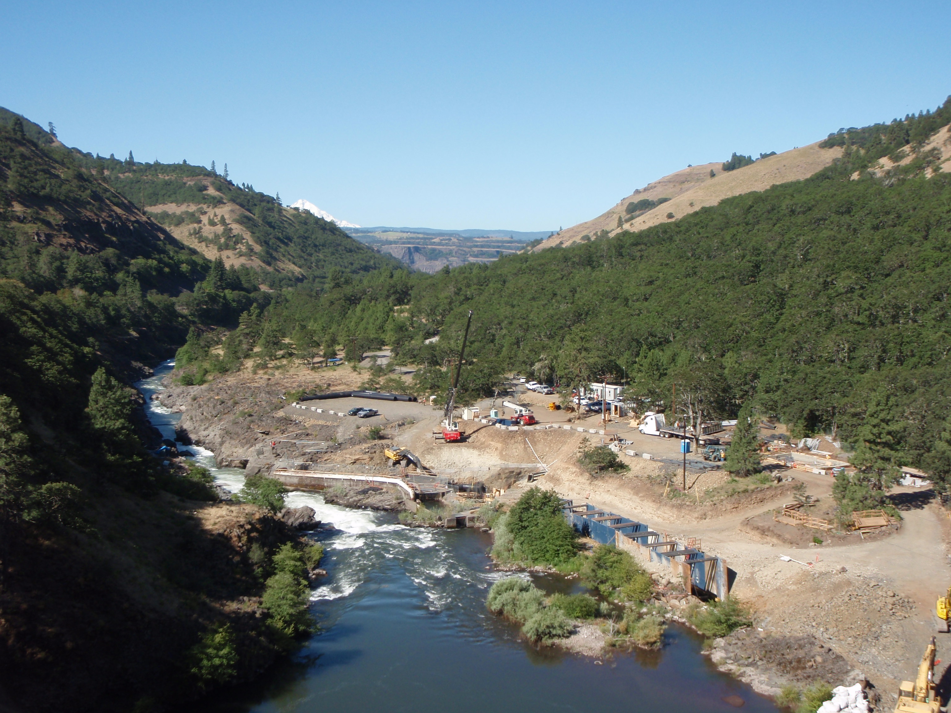 An overview of the construction of the new fishway and YKFP facilities at Lyle Falls